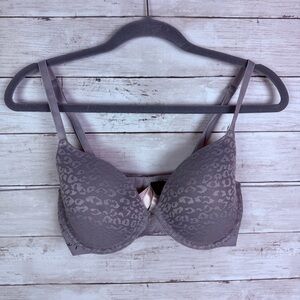 Victoria’s Secret Pink Wear everywhere T Shirt Bra 34D